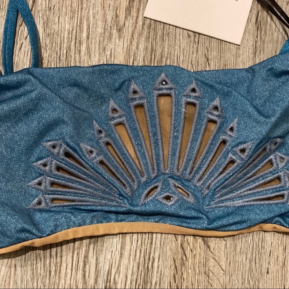Beach Riot Bikini. Medium and Large - Picture 7 of 11